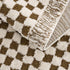 Alfombra de cuadros blancos y marrones Leryn