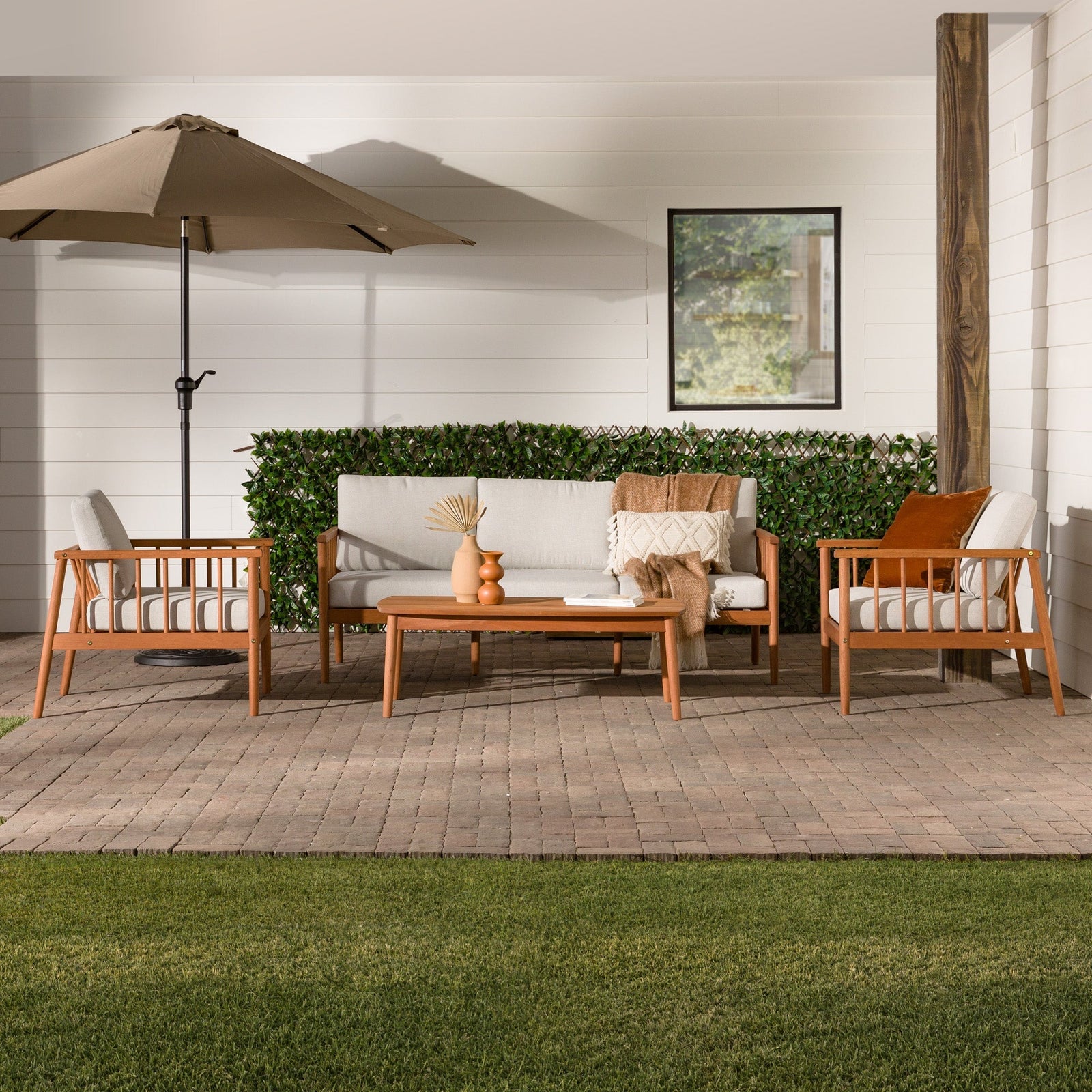 Juego de 4 sillas de madera maciza para patio Circa Modern