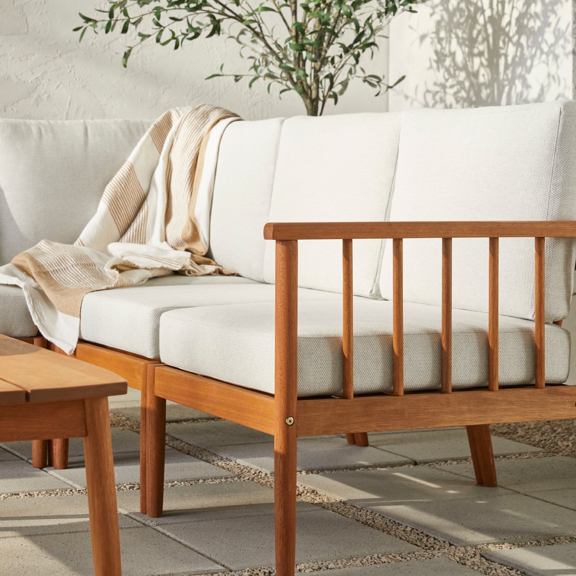 Mesa de centro y seccional para exteriores de madera maciza con husillo de 6 piezas Circa Modern