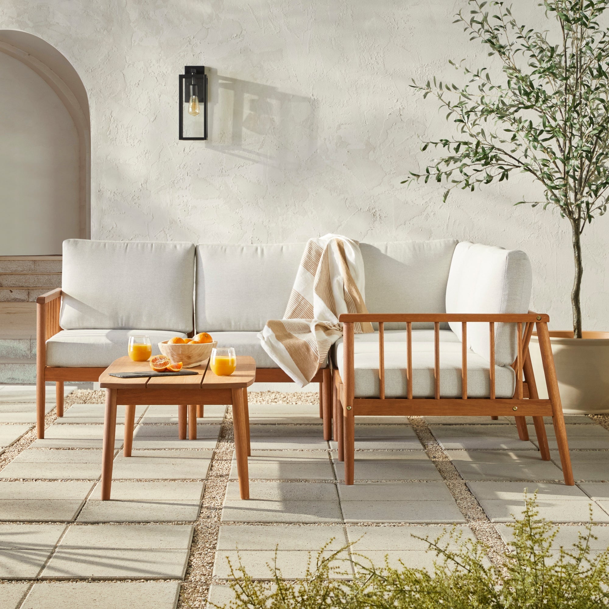 Mesa de centro y seccional para exteriores de madera maciza con husillo de 6 piezas Circa Modern
