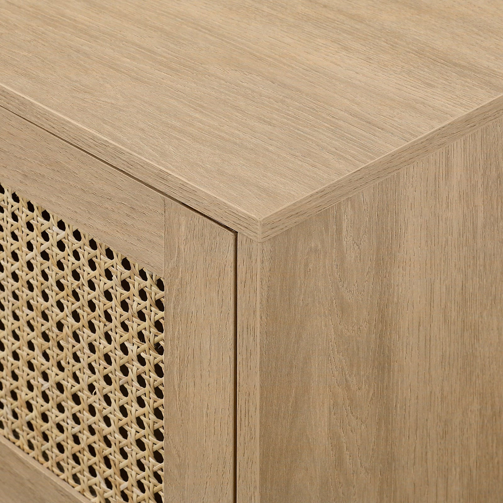 Mueble de TV de ratán sintético con dos puertas Hamkke Boho