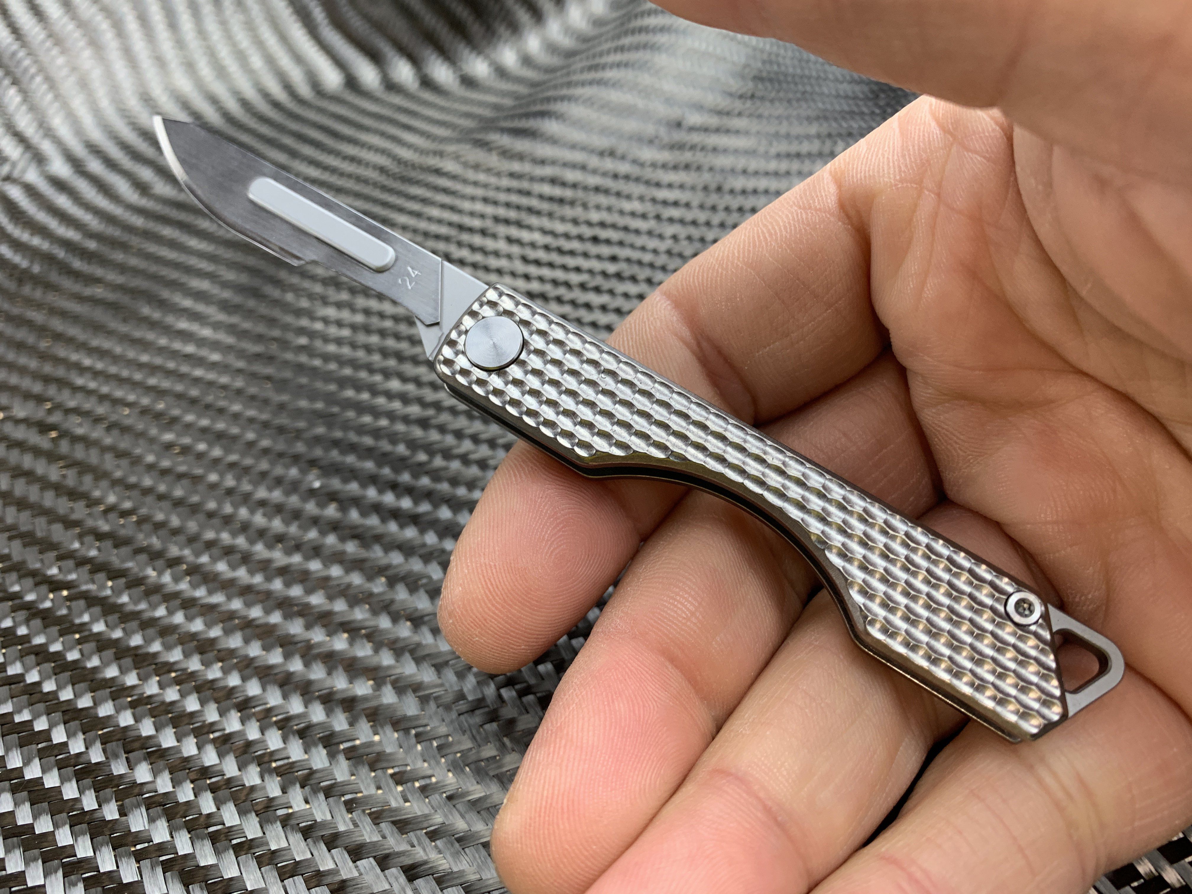 Folding Titanium Craft Scalpel Knife + Case + Spare Blades!