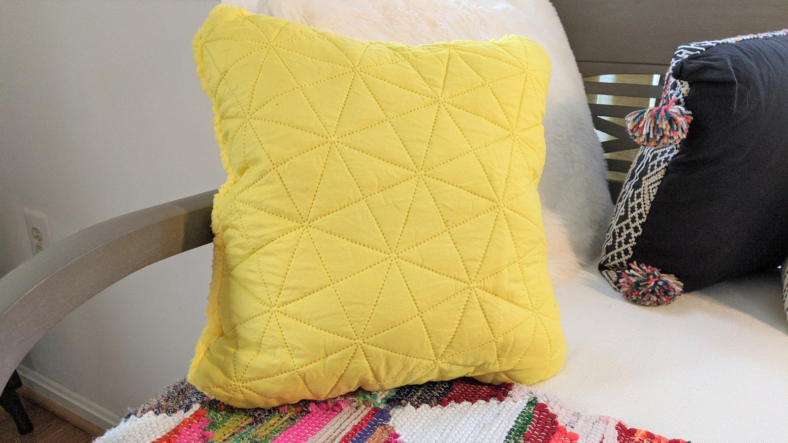 DaDa Bedding Hand-Made Tuscan Sun Yellow Sherpa Backside Quilted Throw Pillow - 18