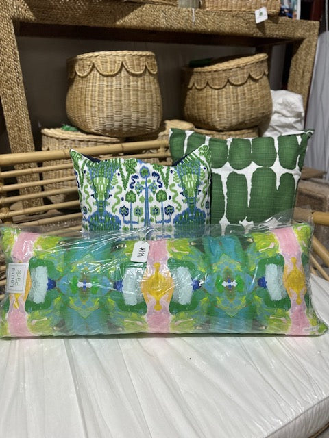 Lacefield Bombay 24 x 24 pillowcase in Kelly