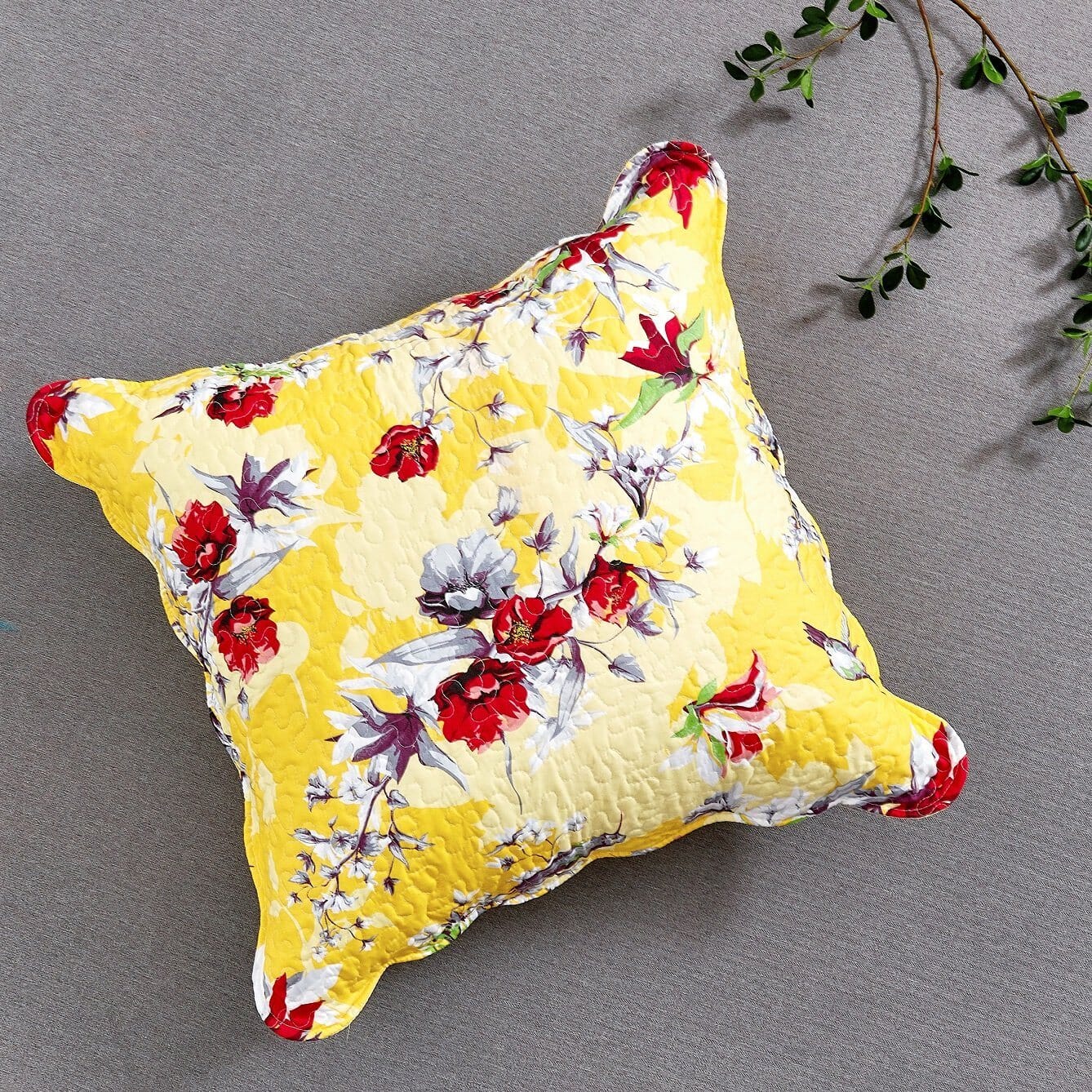 DaDa Bedding Sunshine Yellow Hummingbirds Floral Scalloped Euro Pillow Sham Cover, 26