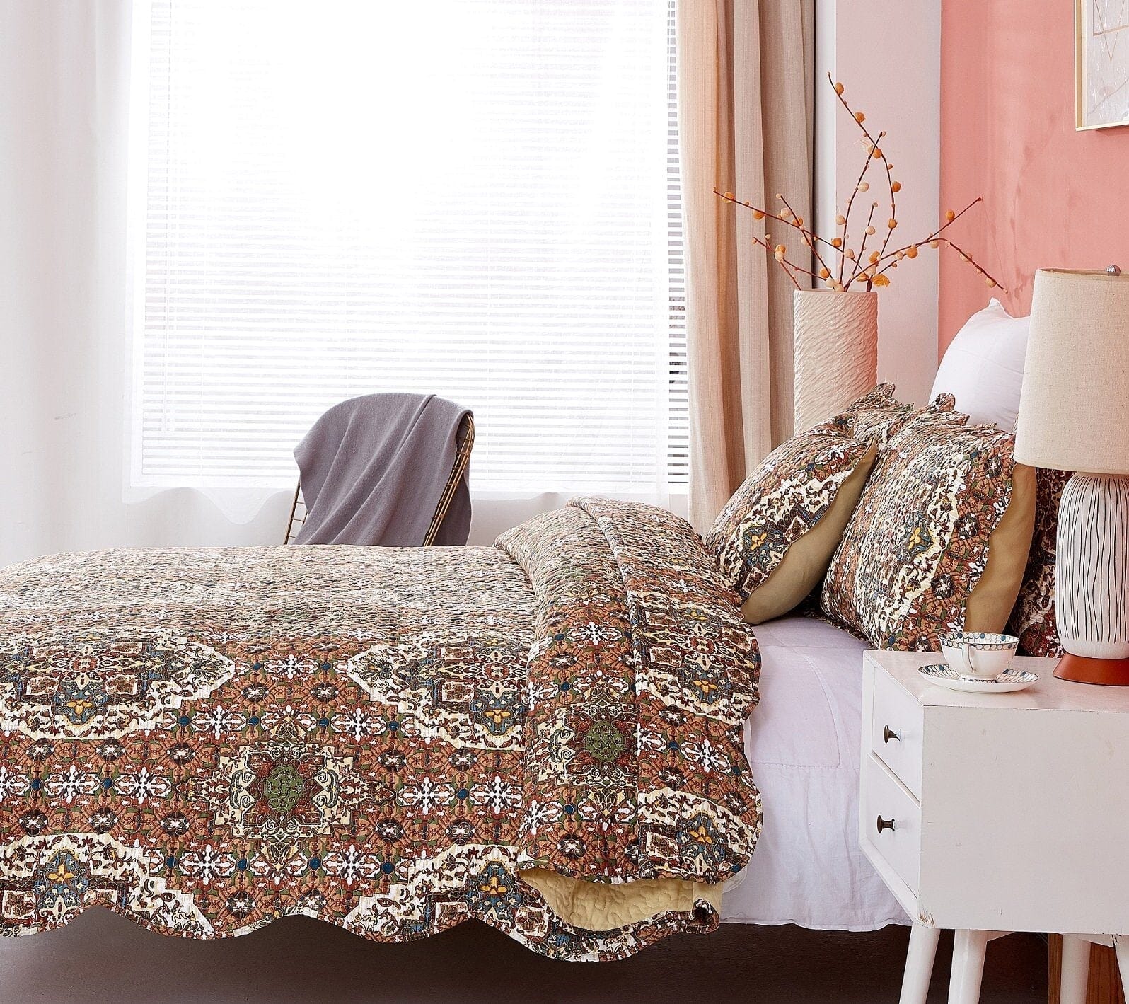 DaDa Bedding Rustic Earthy Cross Motif Folk Ogee Moroccan Scalloped Quilted Bedspread Set (JHW-944)