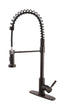 Grifo para fregadero de cocina de arco alto en bronce aceitado con rociador extraíble y placa de cubierta 