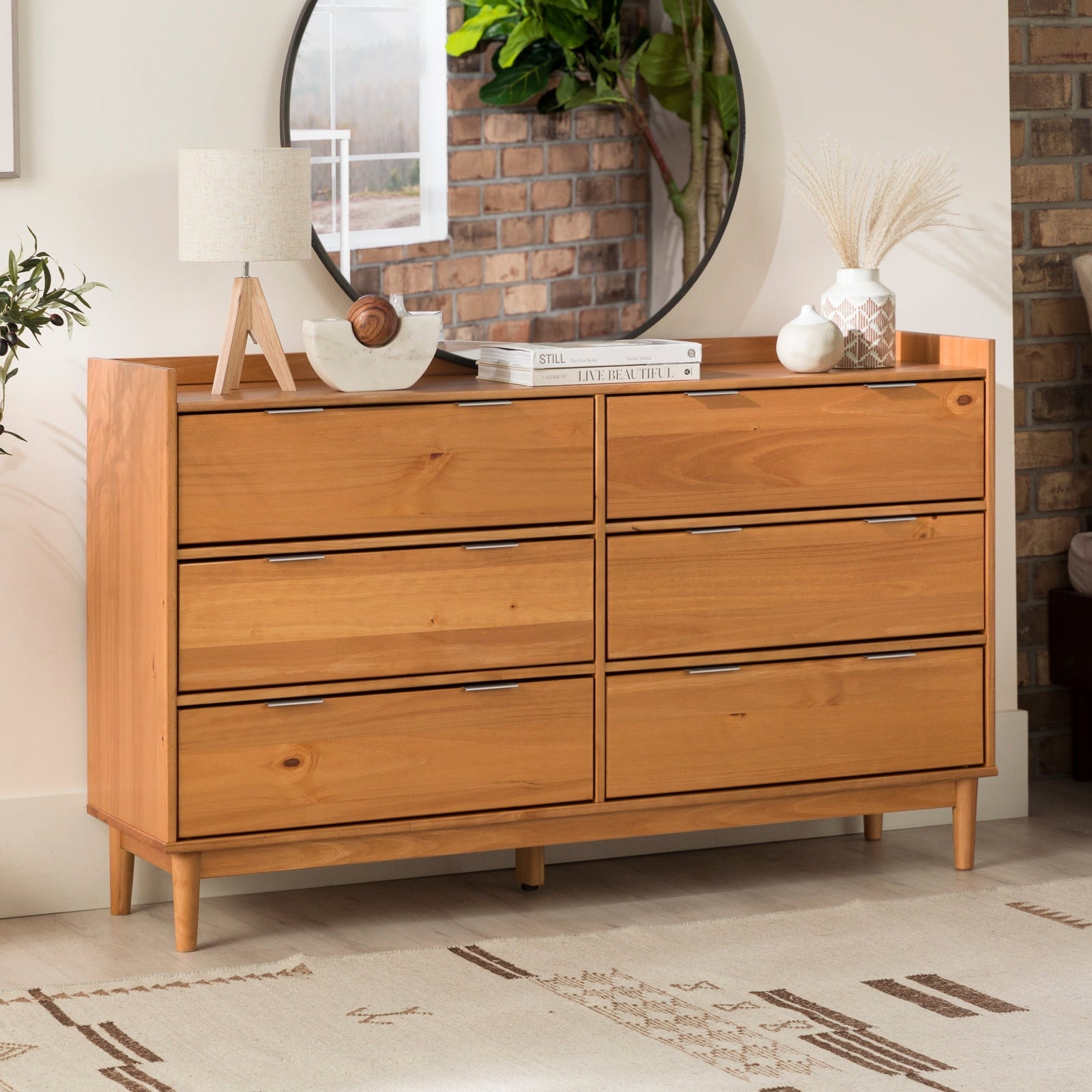 Cómoda moderna de madera de mediados de siglo de Lee