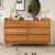Cómoda moderna de madera de mediados de siglo de Lee