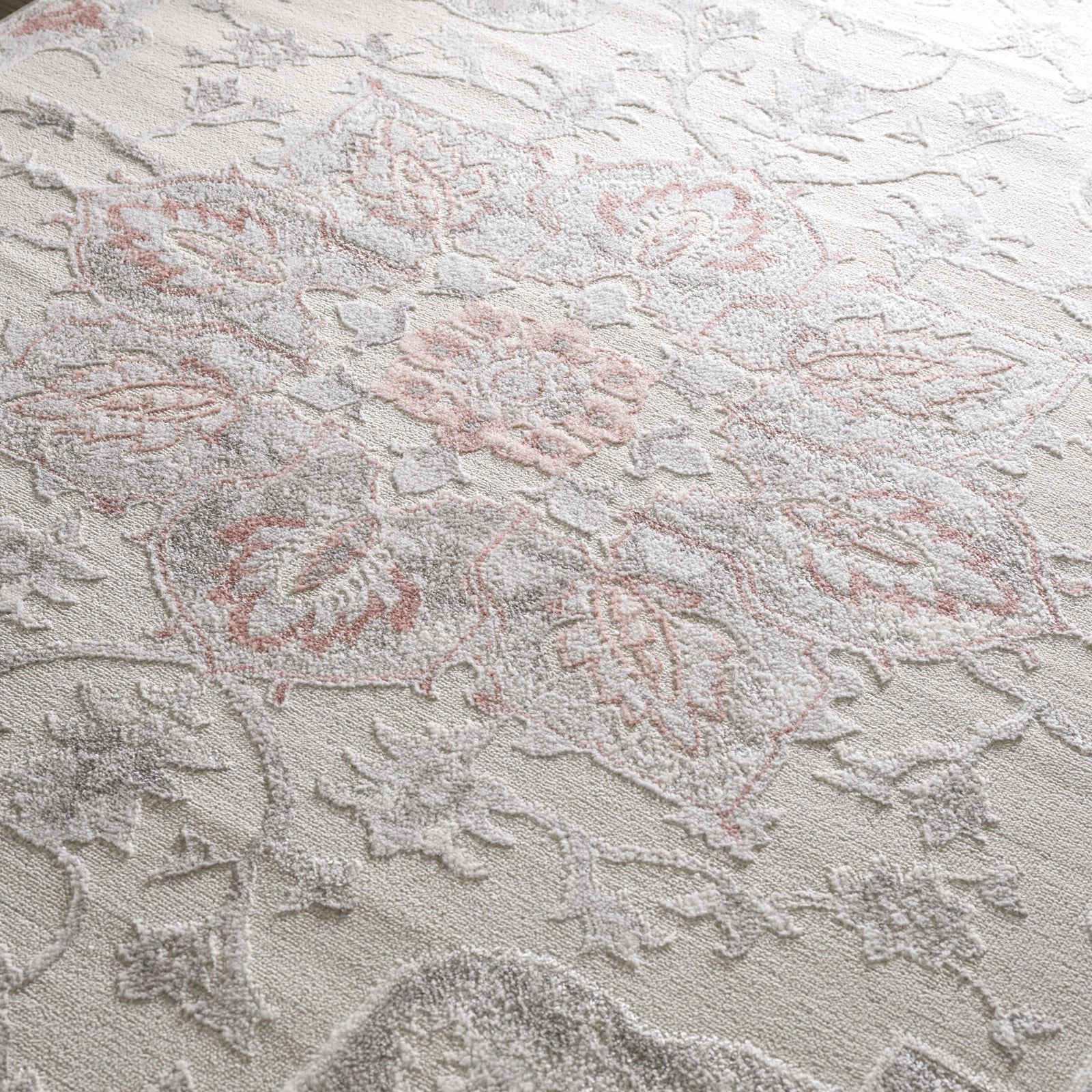 Alfombra gruesa con diseño floral en color rosa de Calum - Liquidación