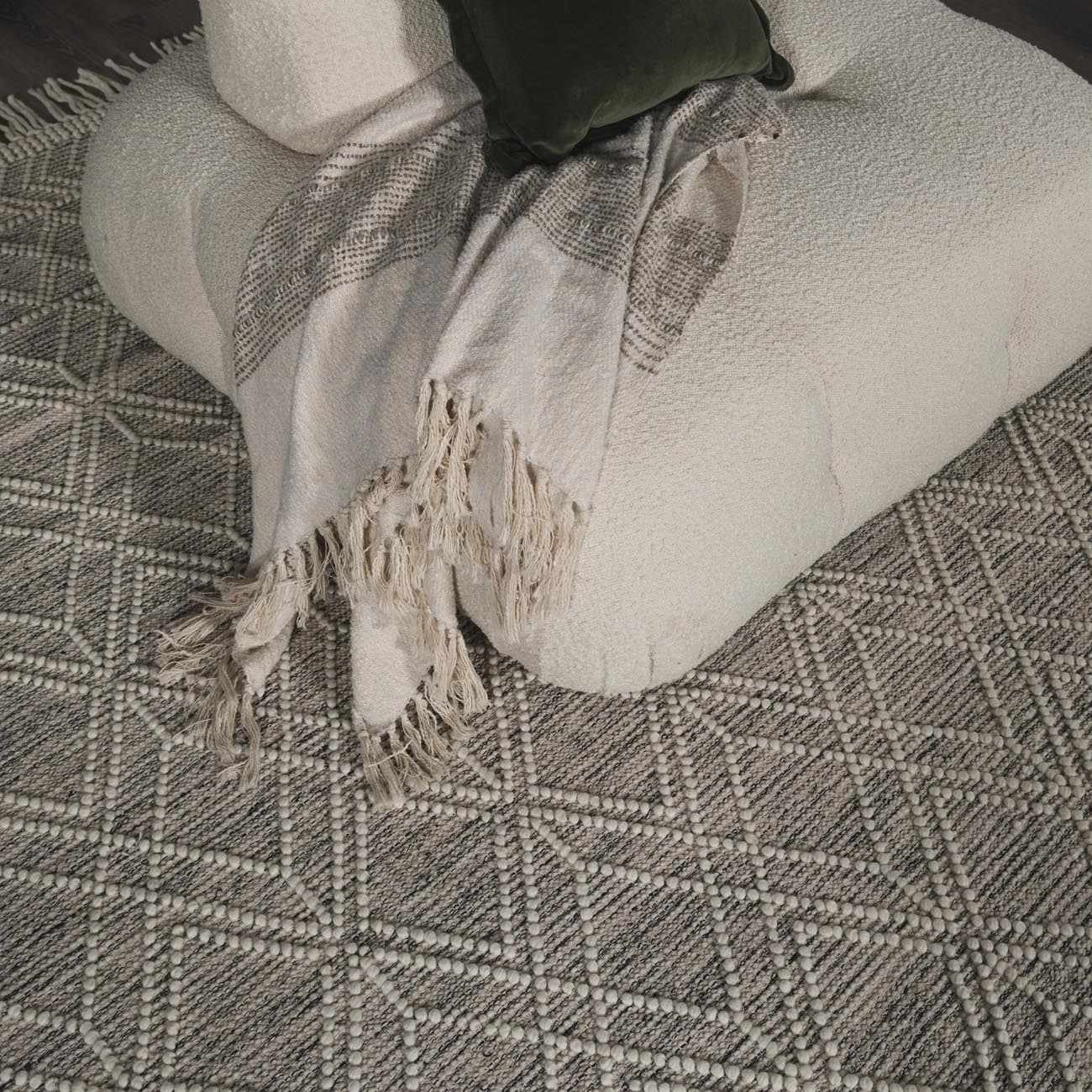 Alfombra de lana con enrejado en color beige Ramsbury
