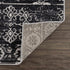 Alfombra lavable con diseño floral en blanco y negro de Kahraman