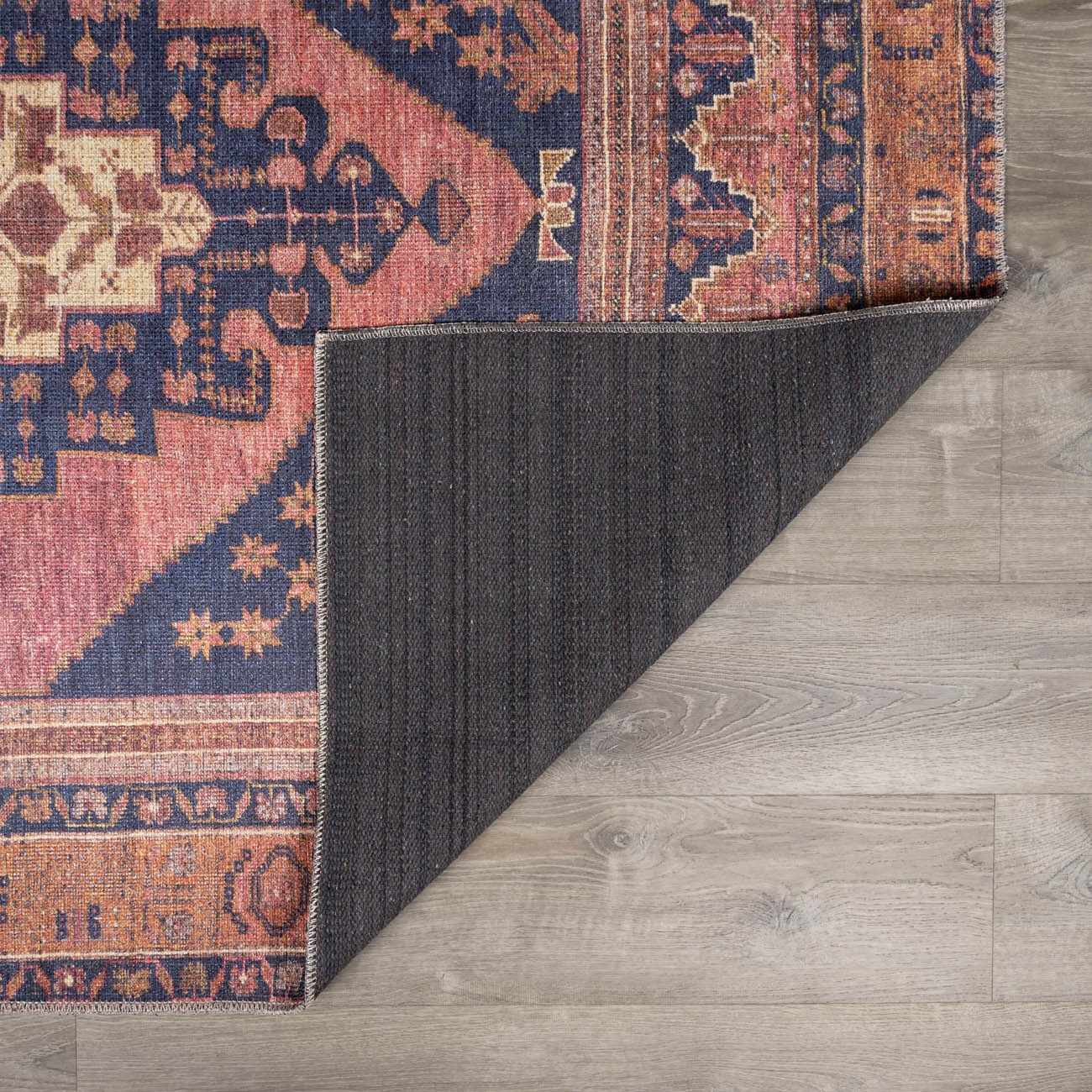 Alfombra lavable de pelo plano vintage Malamote