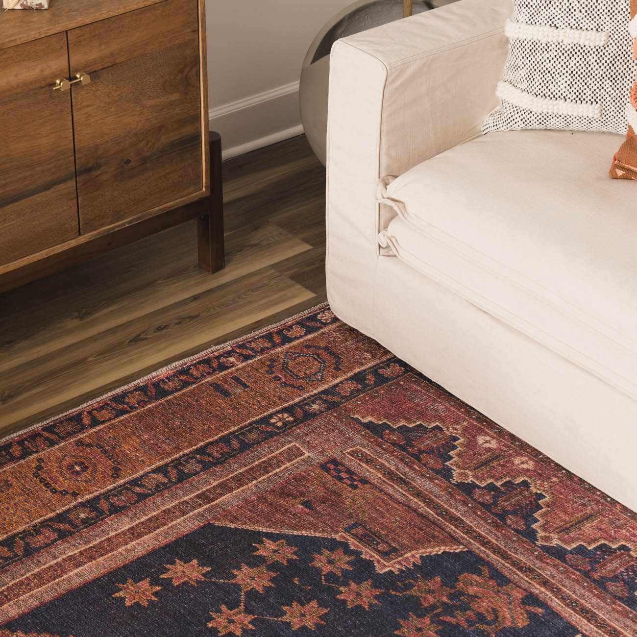 Alfombra lavable de pelo plano vintage Malamote