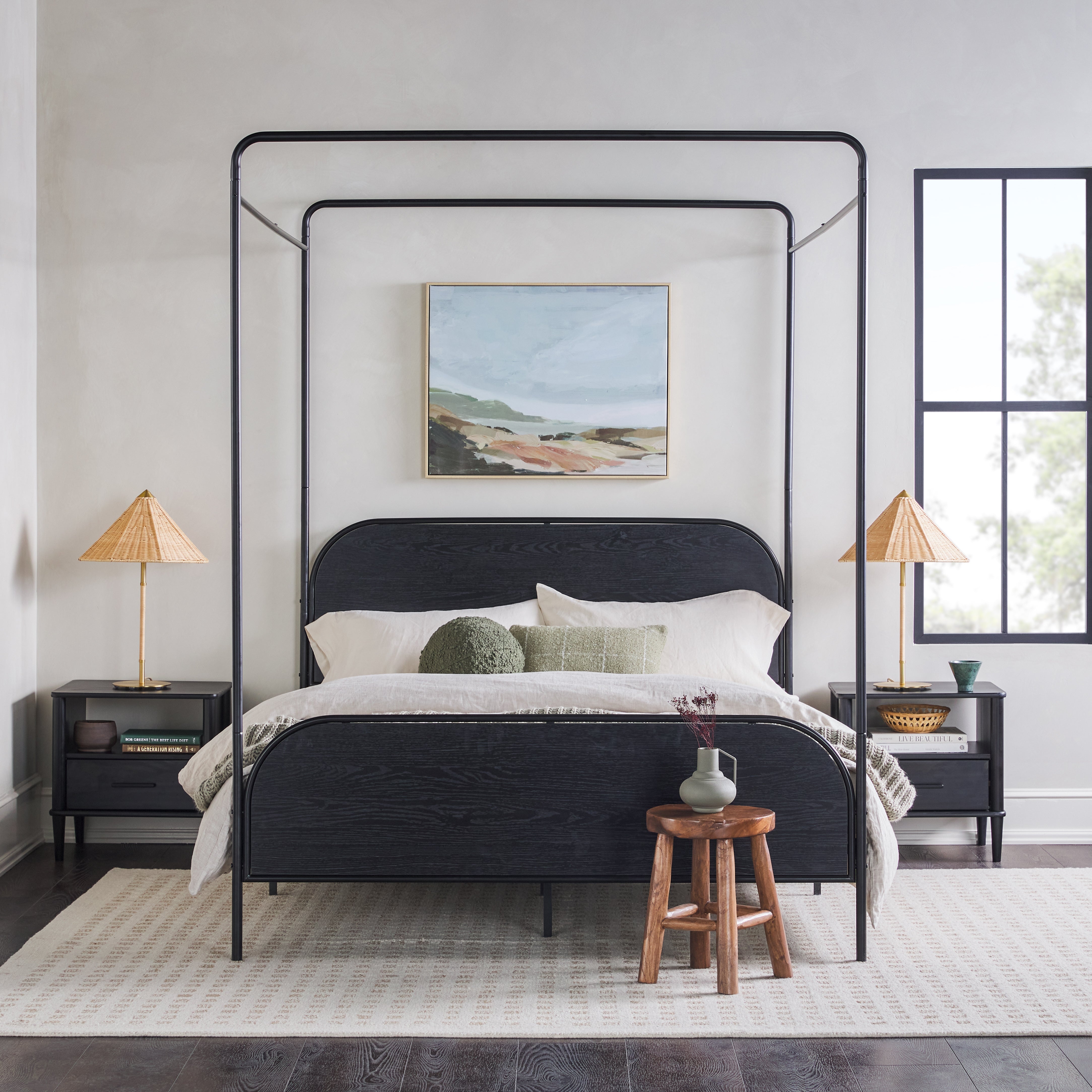 Cama Queen con dosel de madera y metal estilo moderno Metro