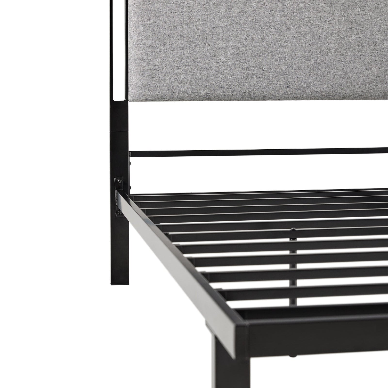 Cama Queen tradicional de metal tapizada Mimi