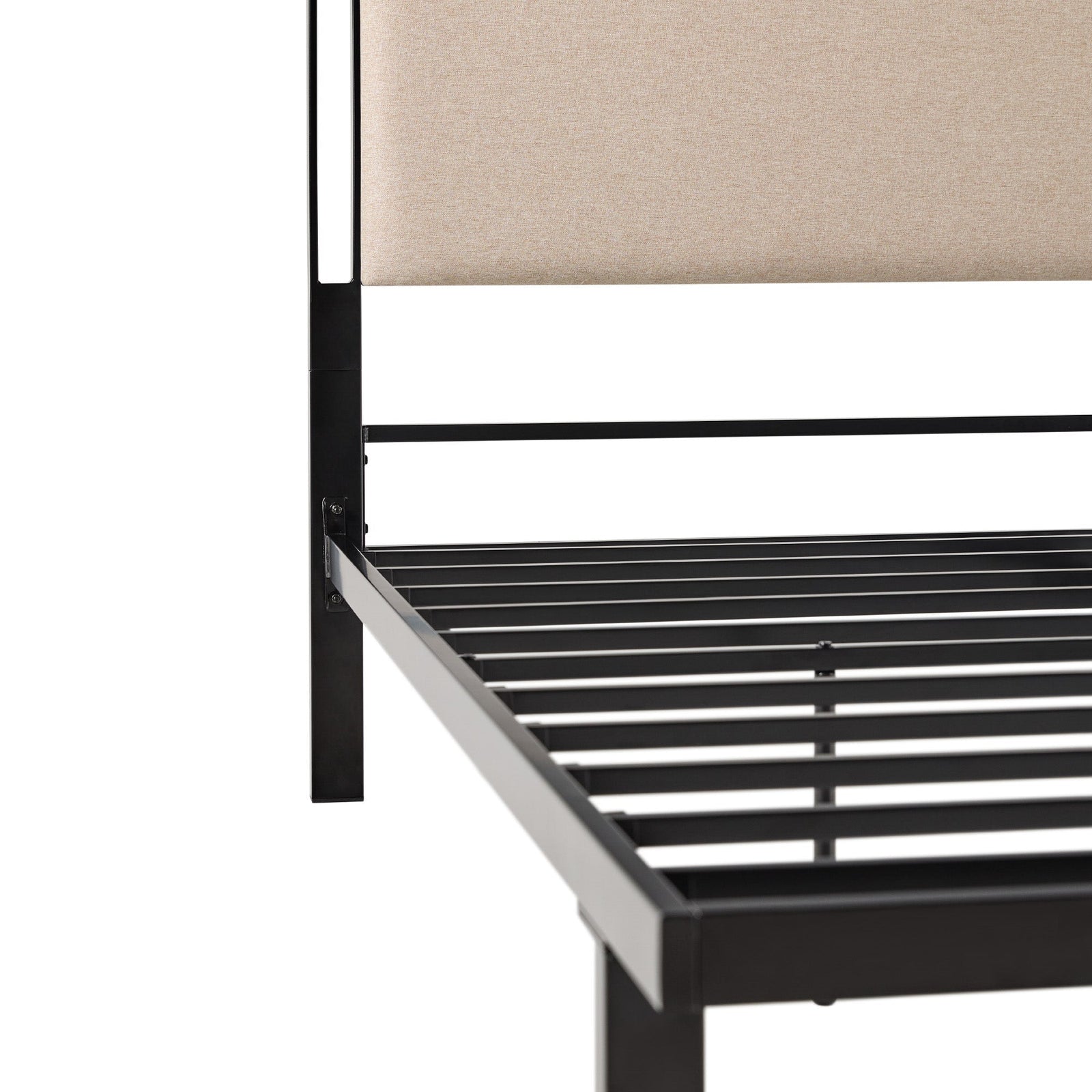 Cama Queen tradicional de metal tapizada Mimi
