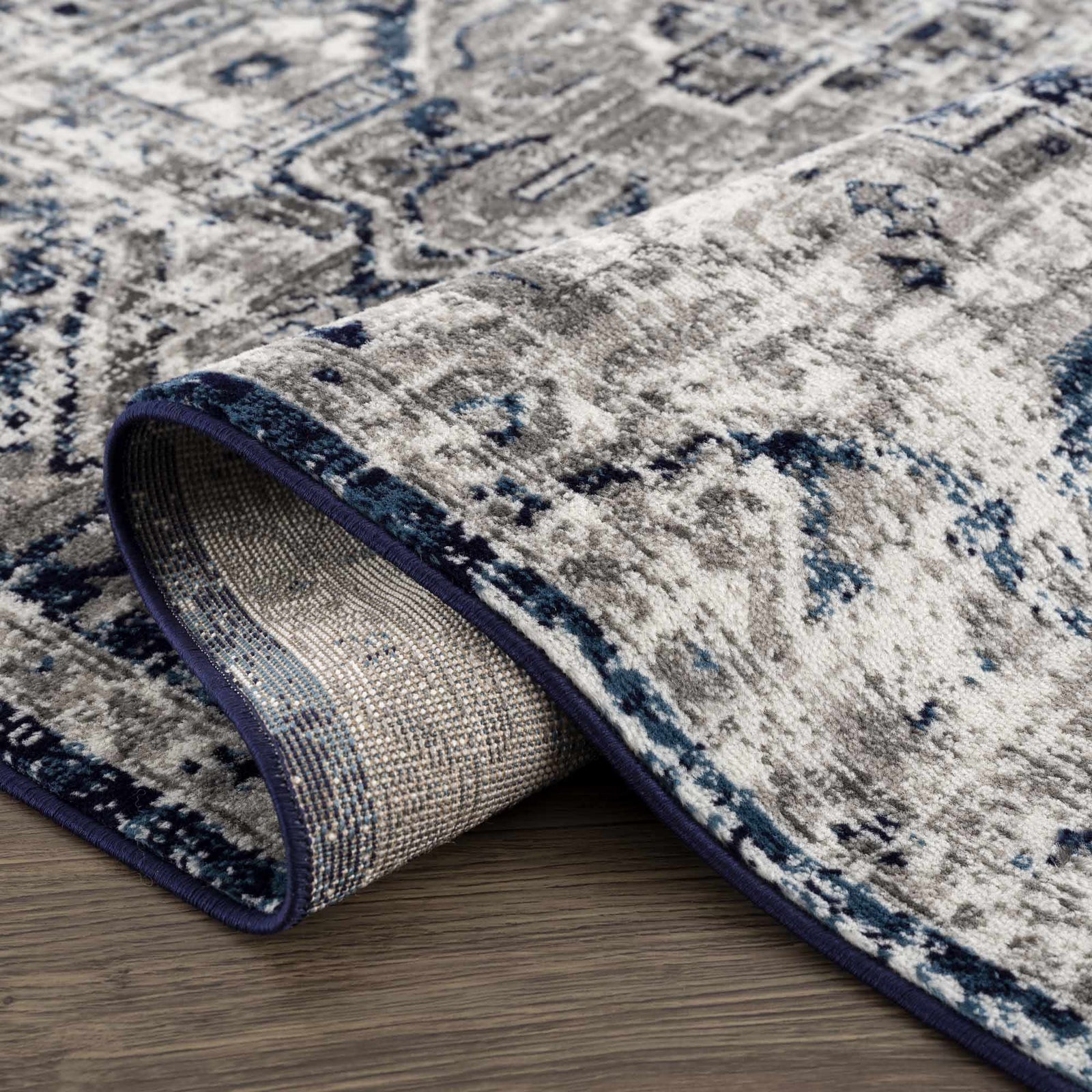 Alfombra azul marino Hauteloom Buenaventura
