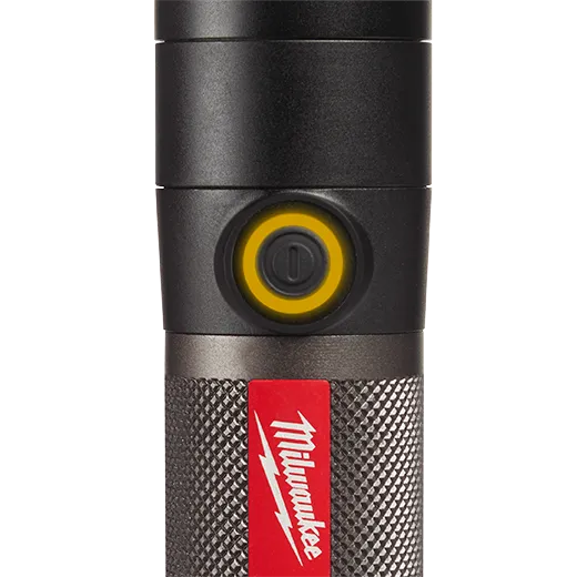 Linterna compacta recargable por USB Milwaukee 2160-21 de 800 l