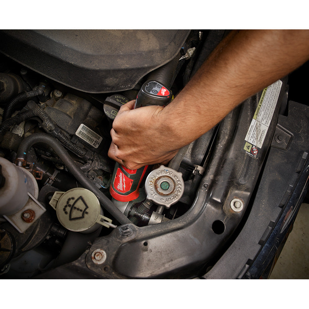 Atornillador de impacto de ángulo recto hexagonal Milwaukee 2467-20 M12™ de 1/4 pulg.