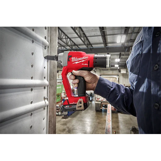 Herramienta para remaches ciegos Milwaukee 2660-20 M18 FUEL™ de 1/4" con herramienta básica ONE-KEY™