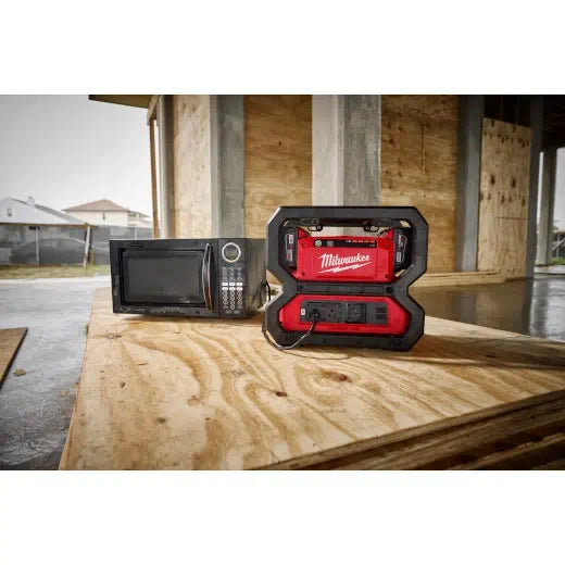 Fuente de alimentación portátil Milwaukee 2845-20 M18™ de 3600 W/1800 W