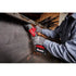 Amoladora de freno de cabeza plana Milwaukee 2887-20 M18 FUEL™ de 5", con interruptor deslizante de bloqueo (solo herramienta)
