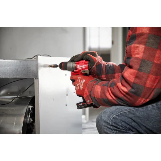 Kit de taladro percutor/atornillador Milwaukee 3404-22 M12 FUEL™ de 1/2