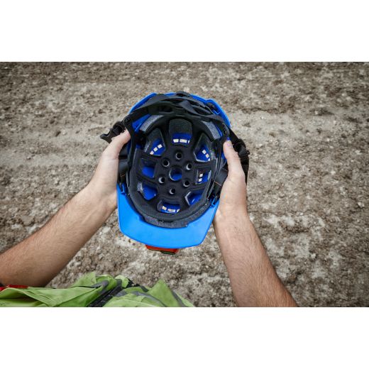 Casco de seguridad Milwaukee con ala frontal, clase C, ventilado (EE. UU.)