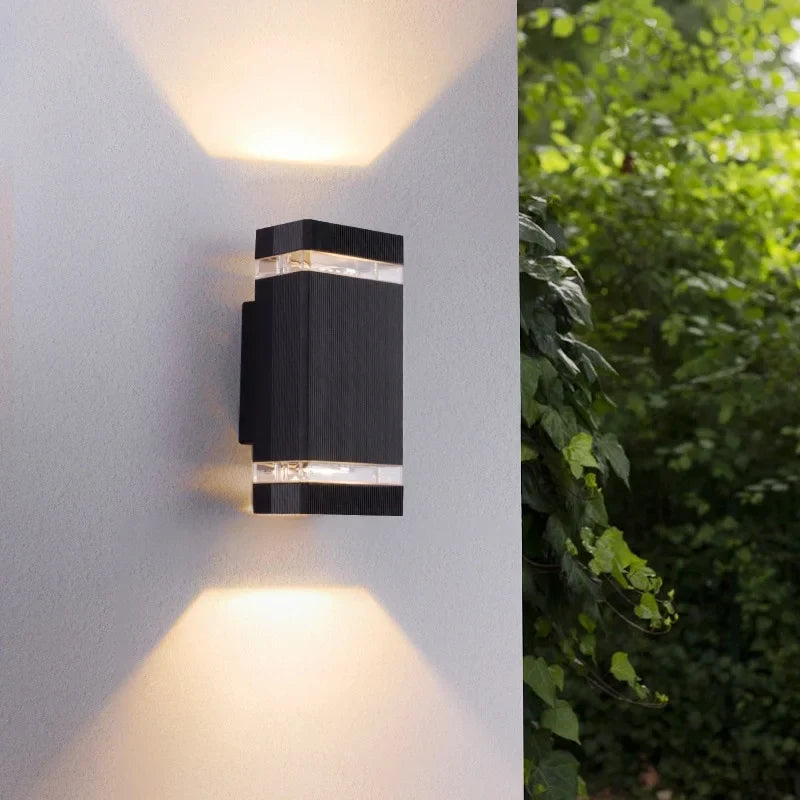 Lámpara de pared LED impermeable de aluminio para exteriores, moderna, de color negro, para villa
