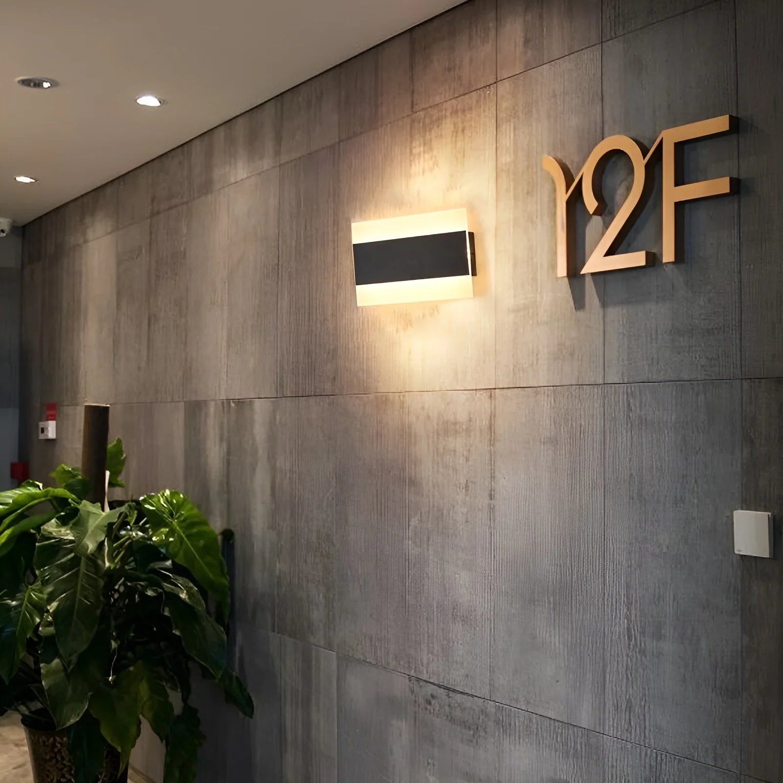 Lámpara de pared LED moderna para exteriores, resistente al agua, de color negro y brillante, para jardín y villa
