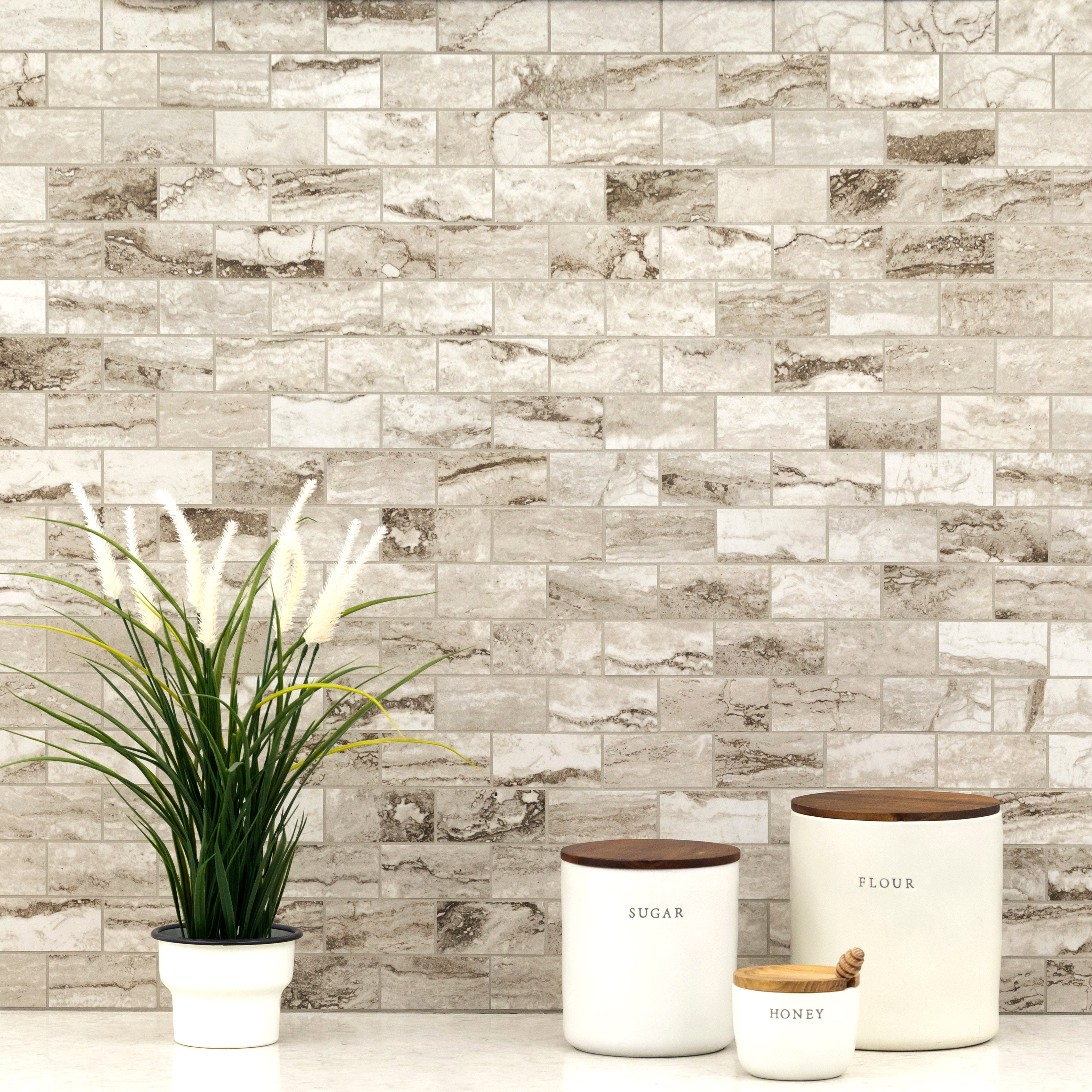 Mosaico Berniini Camo de porcelana pulida de 30 x 30 cm con montaje en malla - Colección MSI