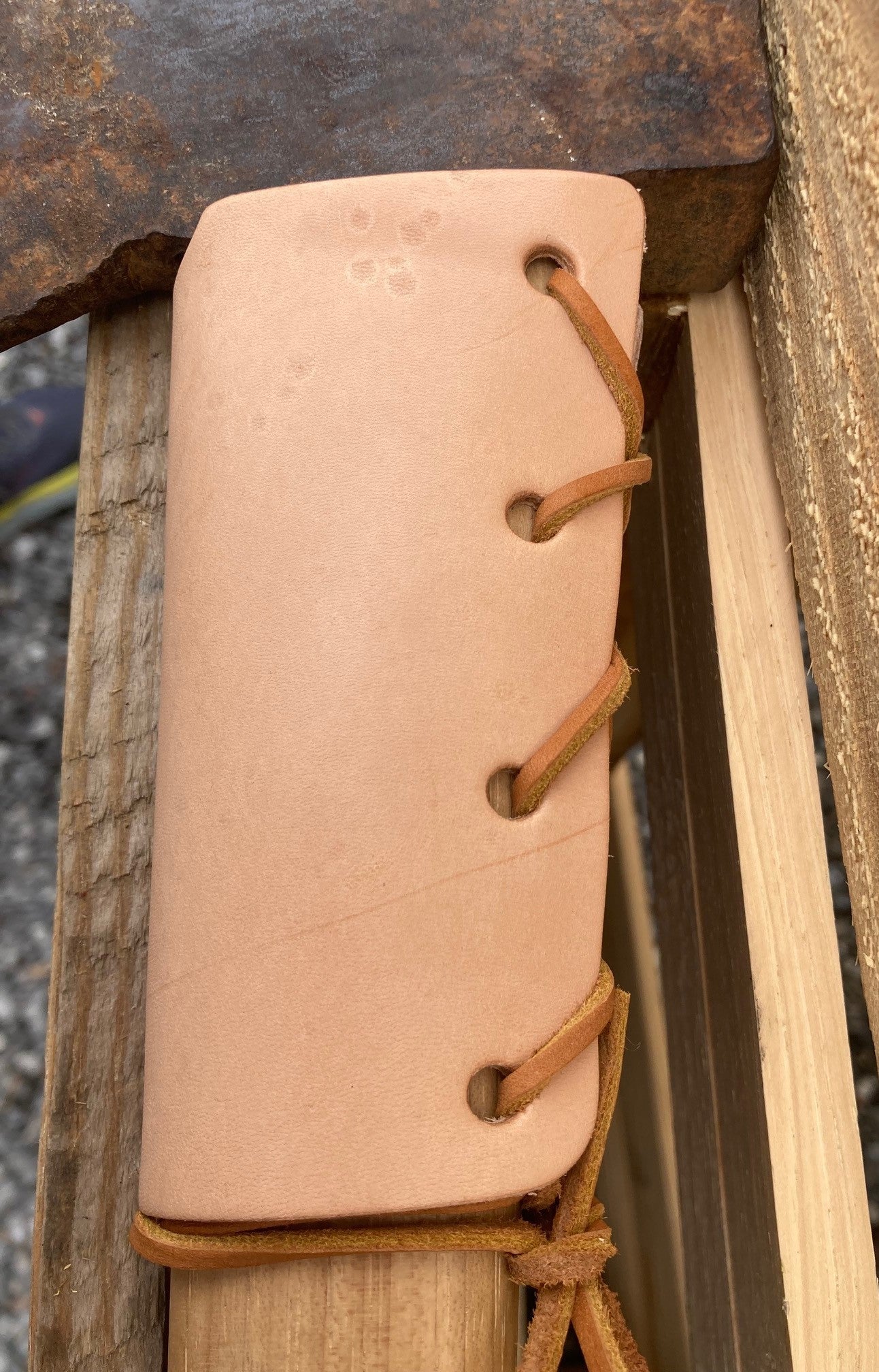 Beaver Tooth Leather Handle Wrap / Guard Bushcraft