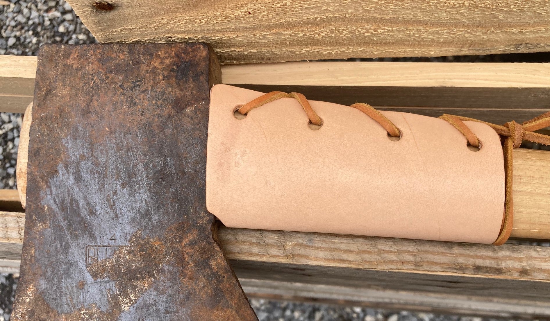 Beaver Tooth Leather Handle Wrap / Guard Bushcraft