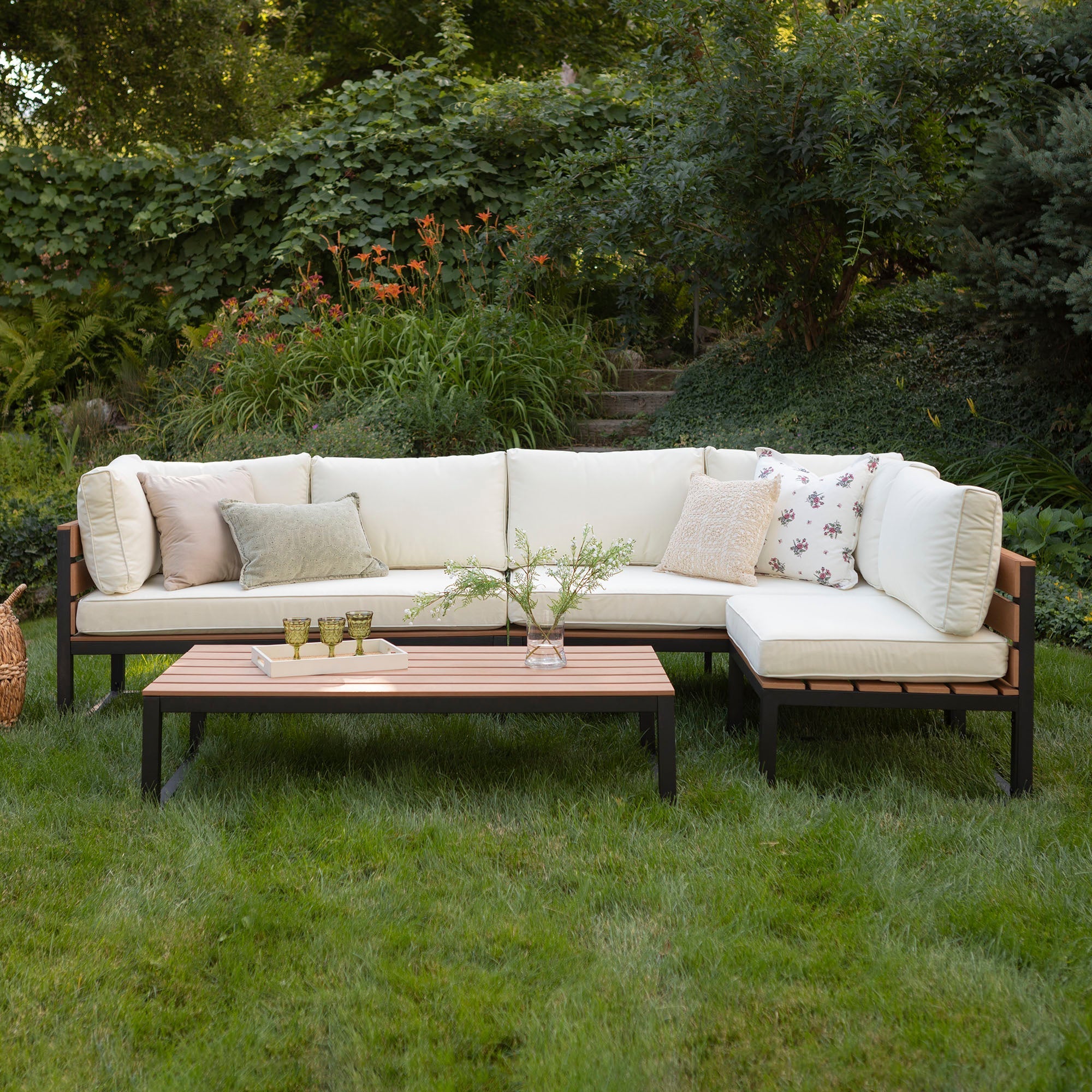 Juego de muebles de exterior para patio Jane de 4 piezas con cojines