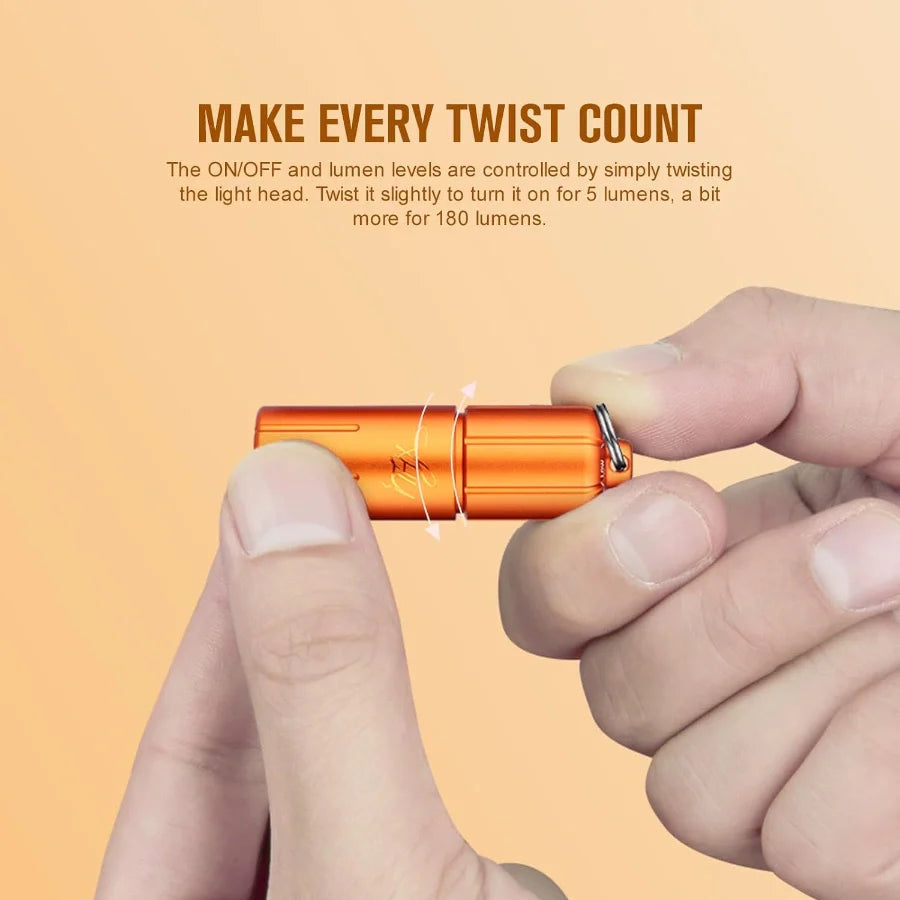 Linterna EDC con llavero de color naranja calabaza OLIGHT ITHXPKNOG iTHX