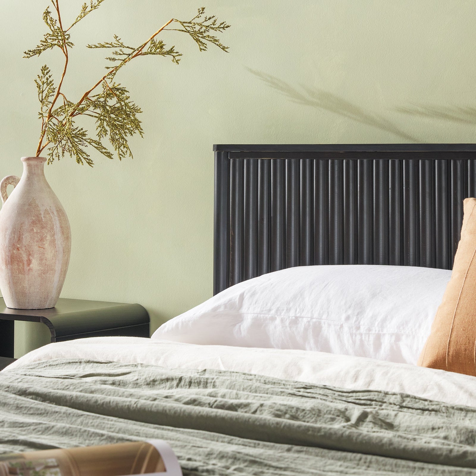 Cabecero de cama de madera maciza con diseño contemporáneo de París
