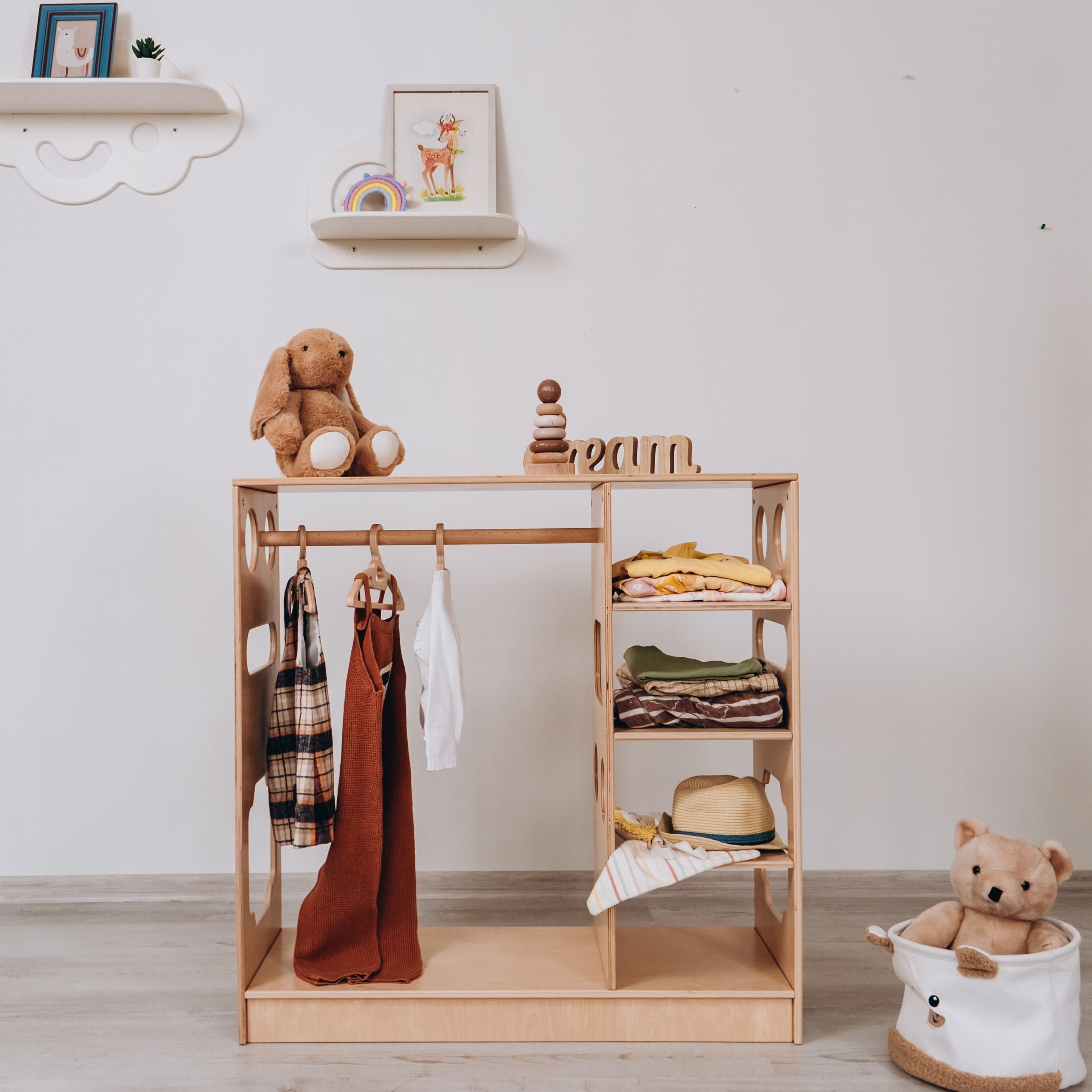 Armario Montessori