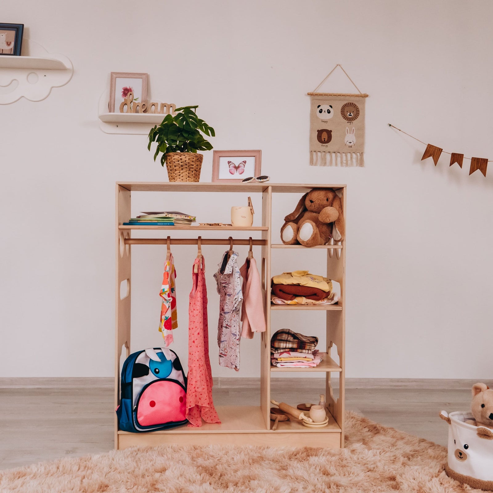 Armario Montessori