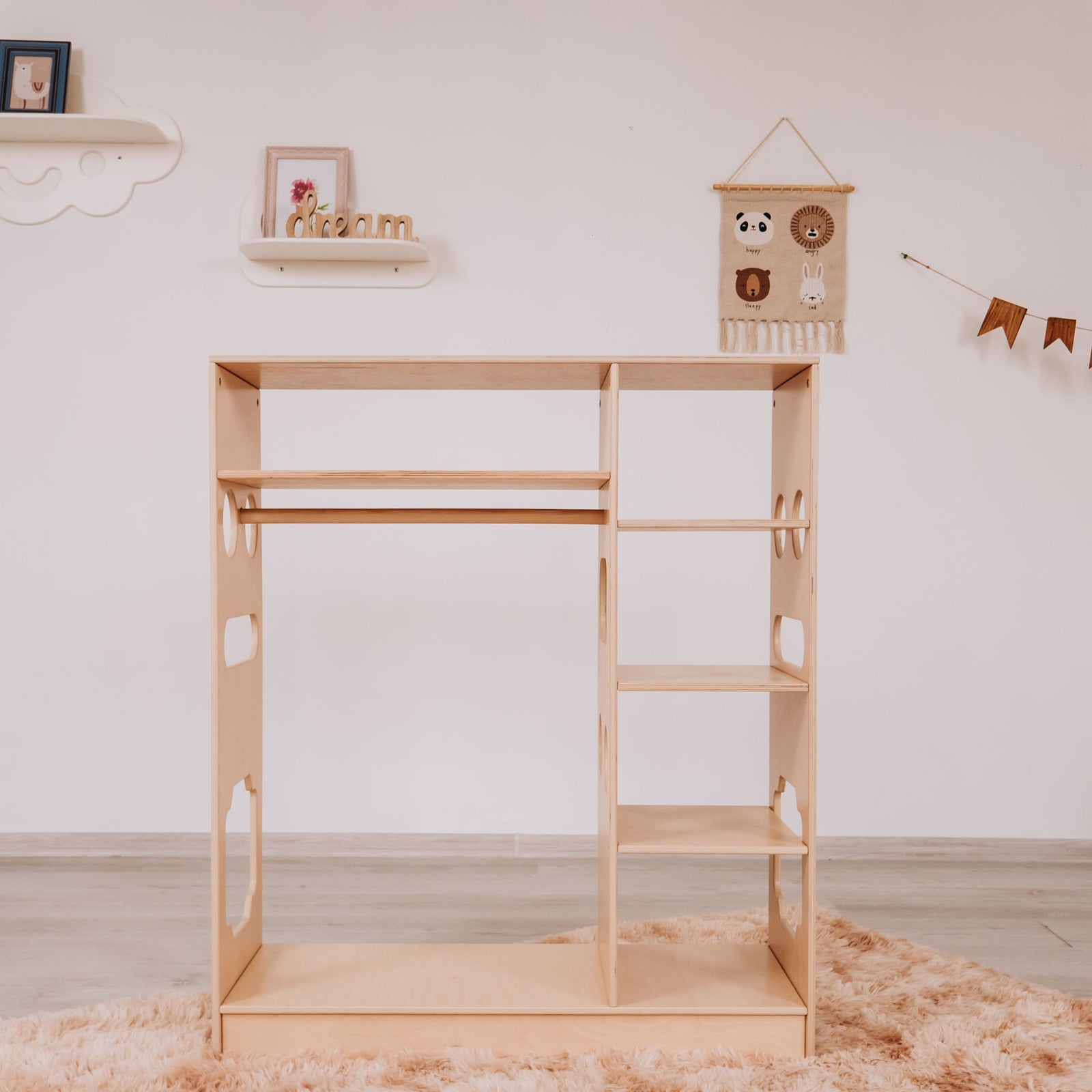 Armario Montessori