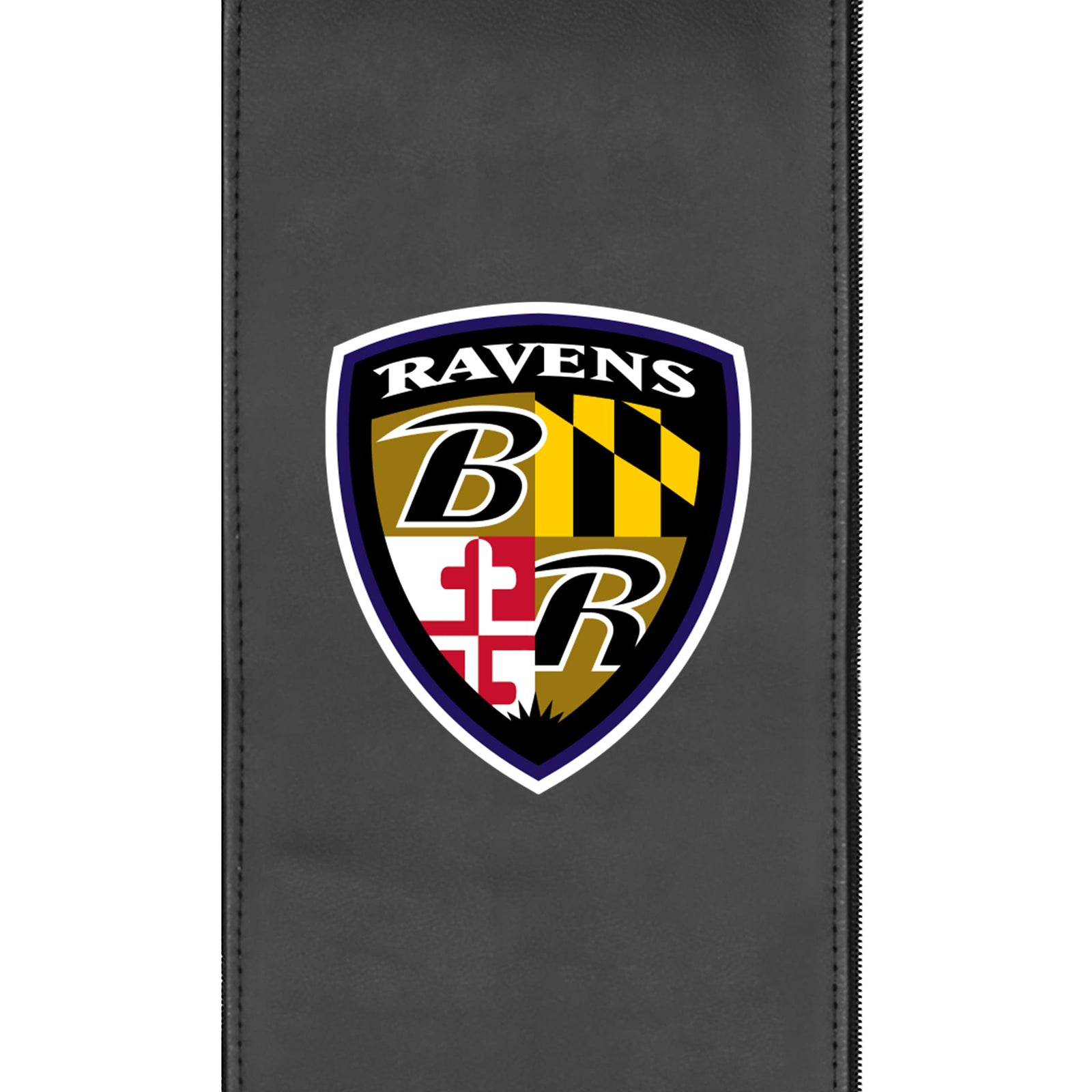 Sofá plateado con el logotipo alternativo de los Baltimore Ravens