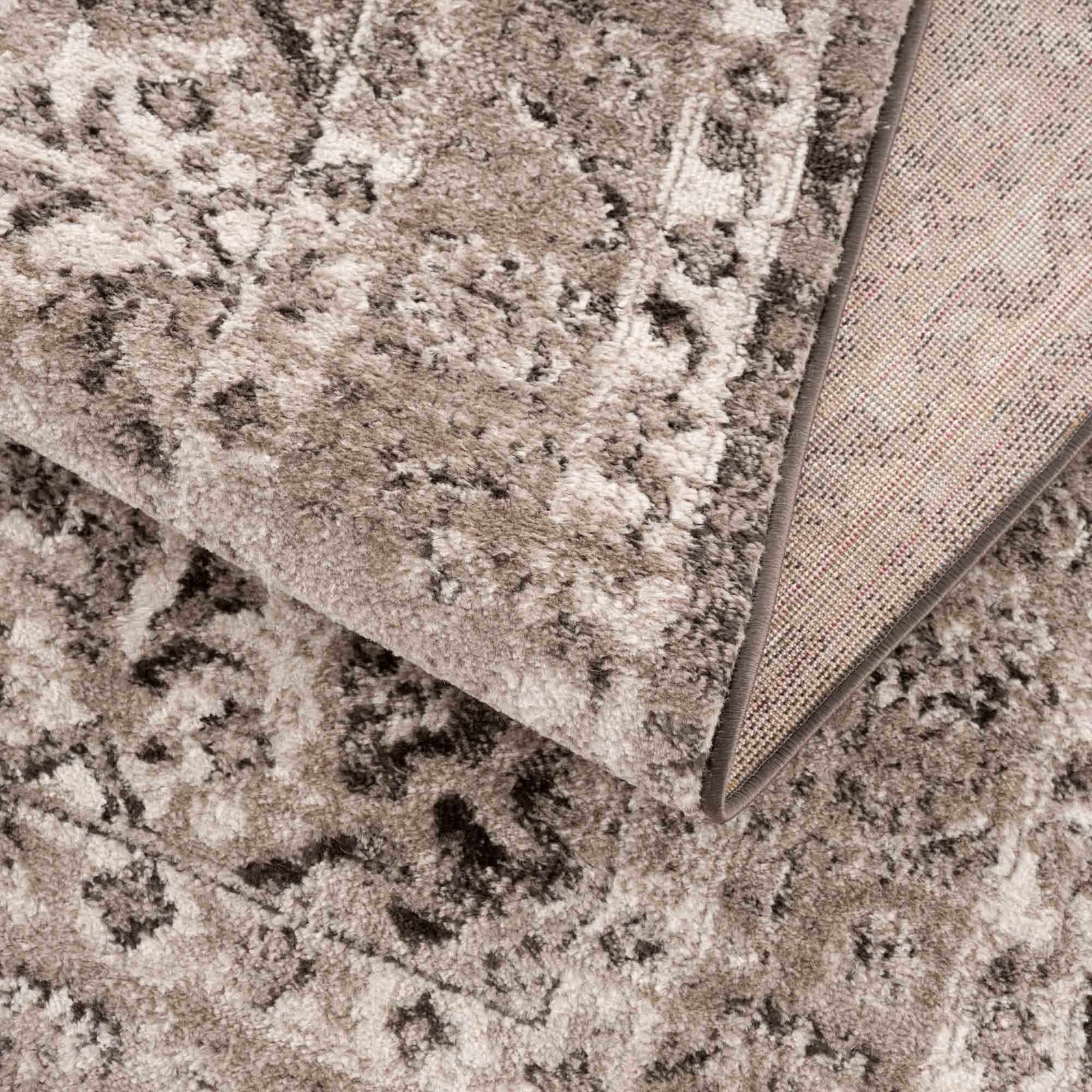 Alfombra Albie en color carbón y beige - Ofertas especiales