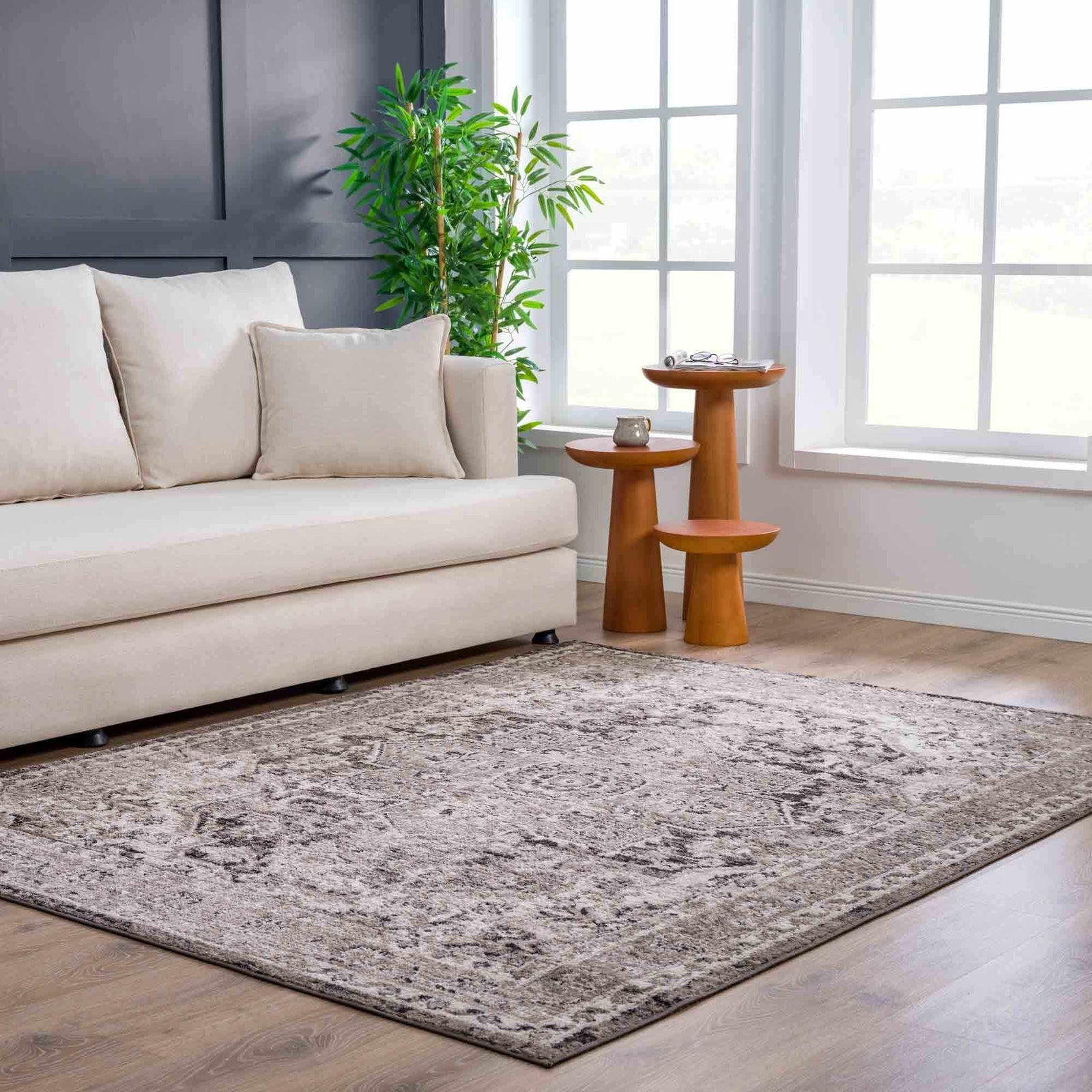 Alfombra Albie en color carbón y beige - Ofertas especiales