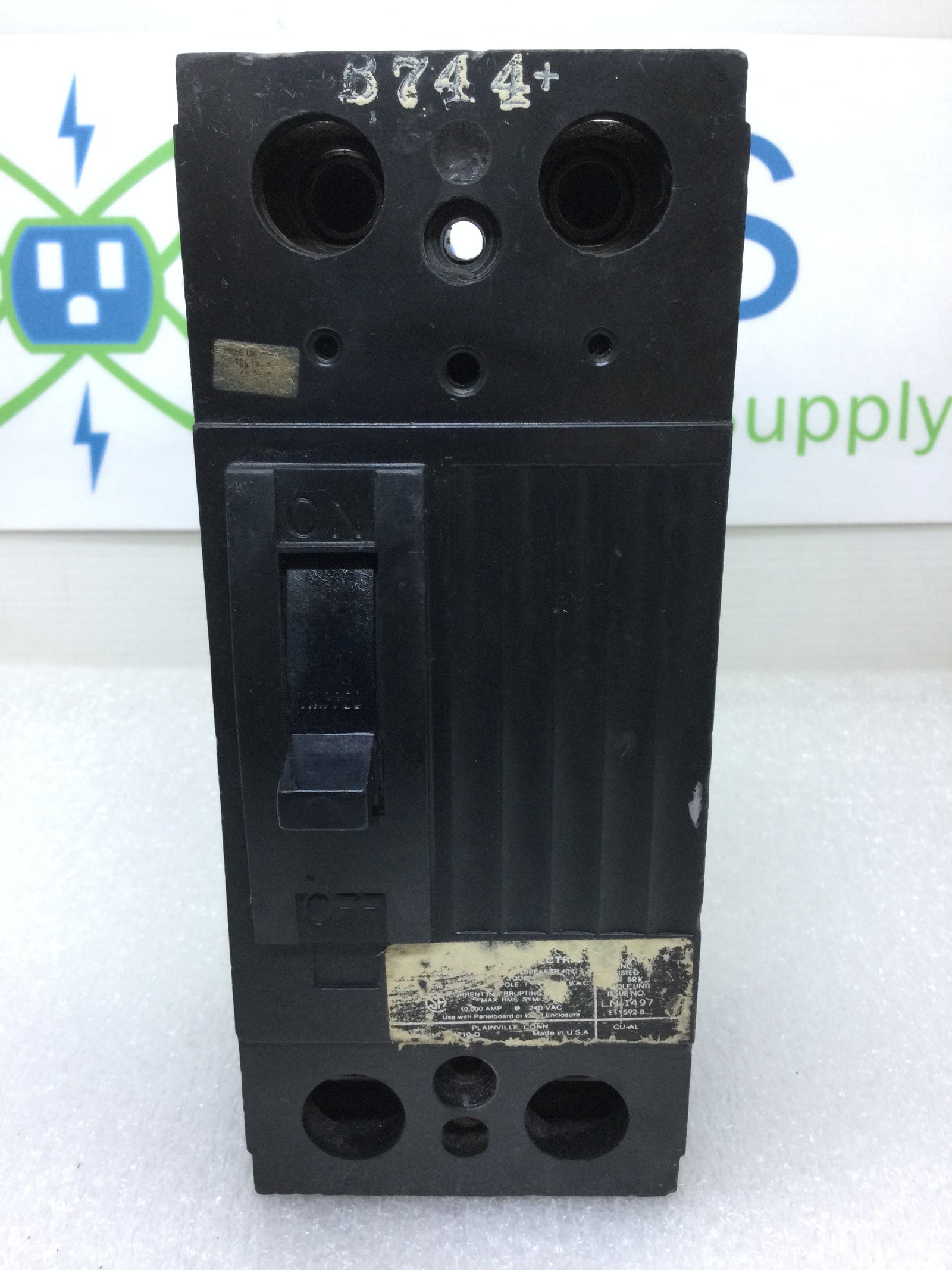Disyuntor General Electric TQD22150 de 150 amperios, 2 polos y 240 V