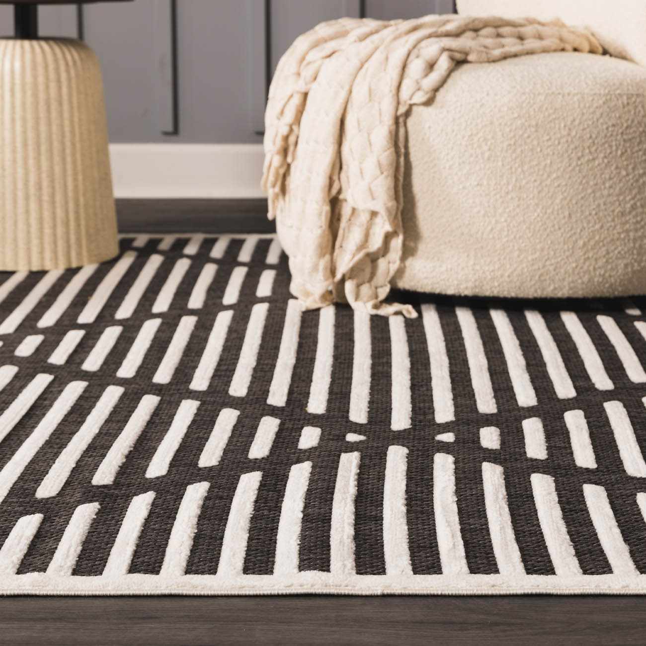 Alfombra duradera negra Anah