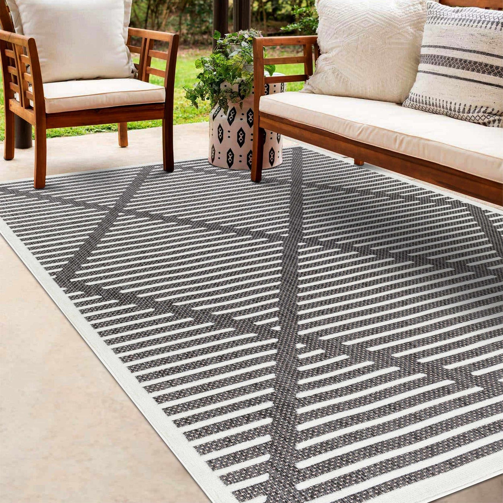 Alfombra duradera negra Anah