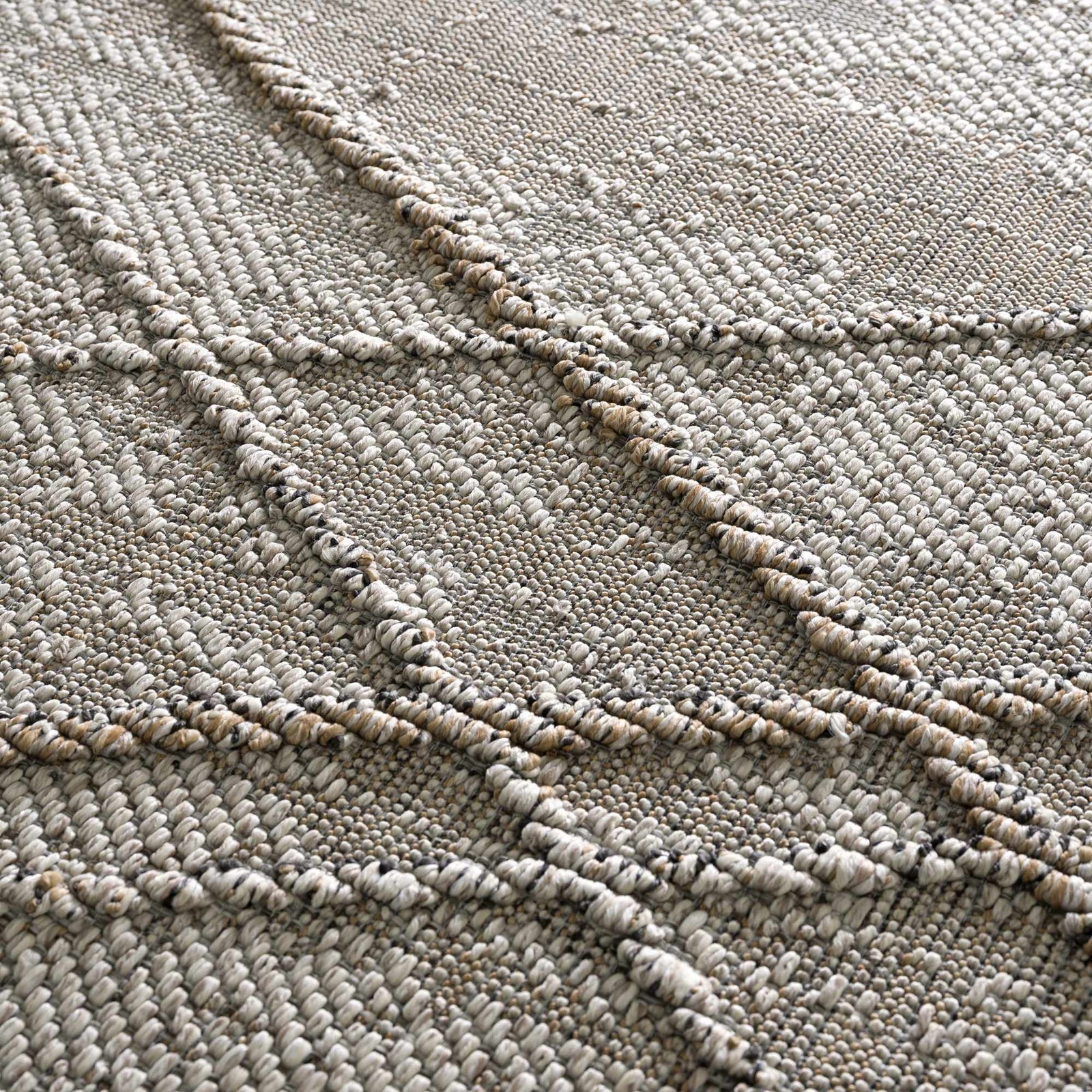 Alfombra texturizada de alto rendimiento Baqer Bone & Tan - Liquidación