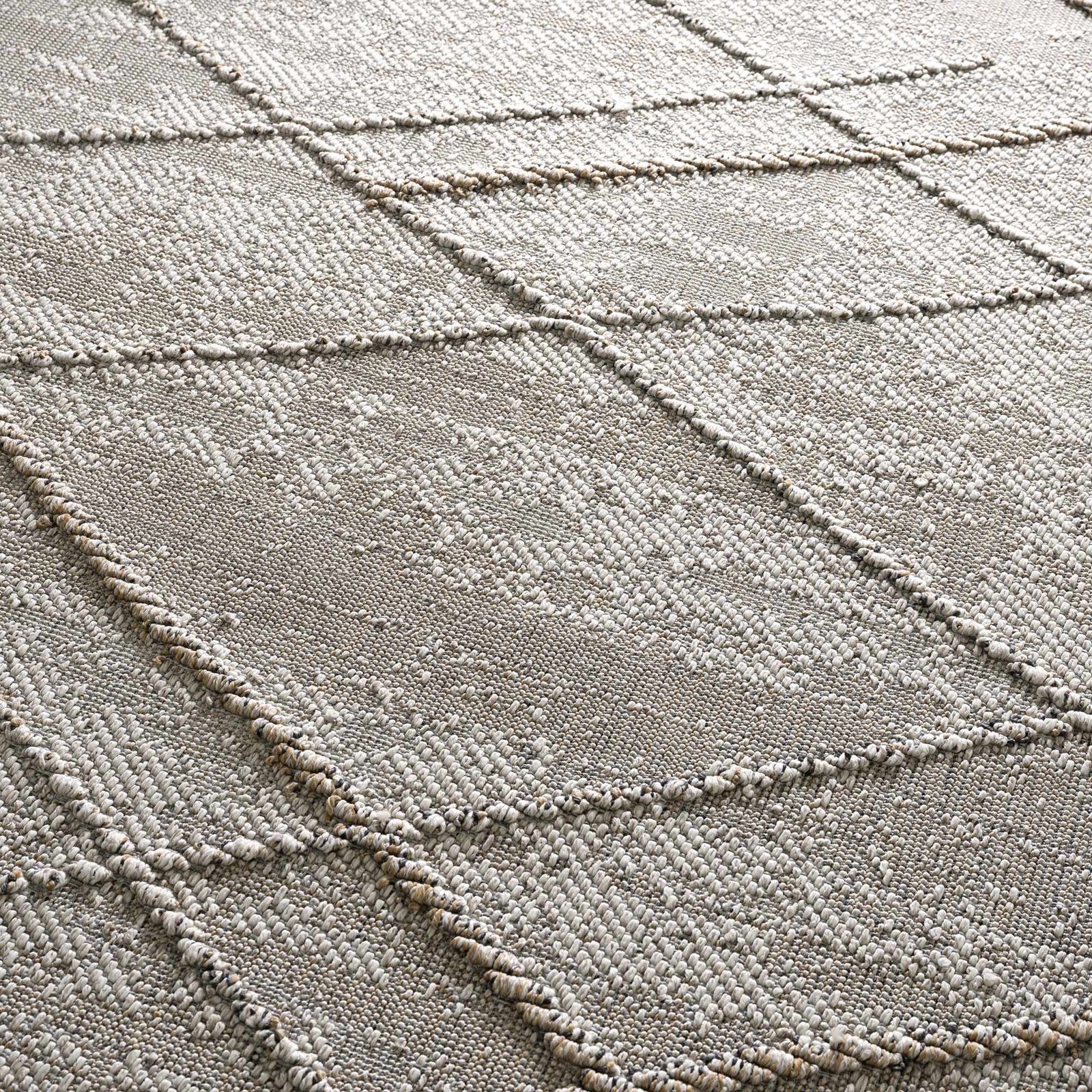 Alfombra texturizada de alto rendimiento Baqer Bone & Tan - Liquidación