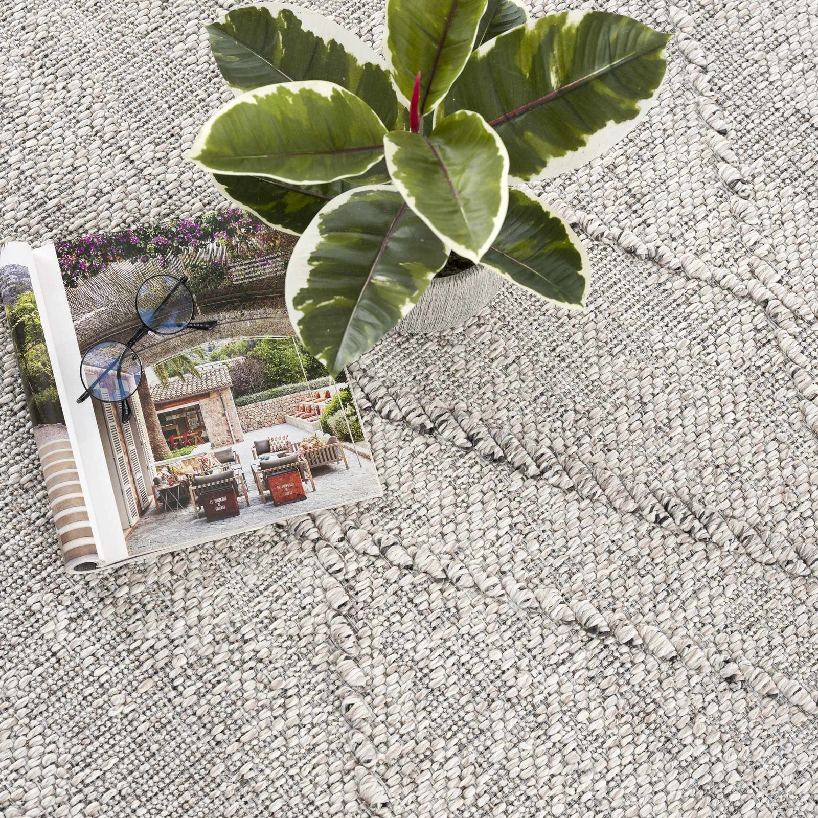 Alfombra texturizada de alto rendimiento Baqer Bone & Taupe - Liquidación