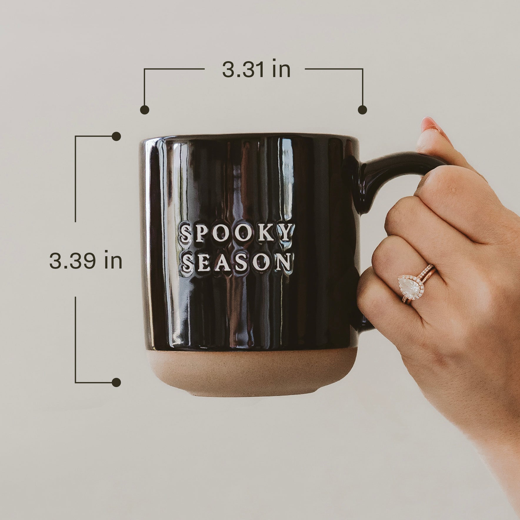 Taza de café de cerámica negra de 14 oz. Temporada espeluznante